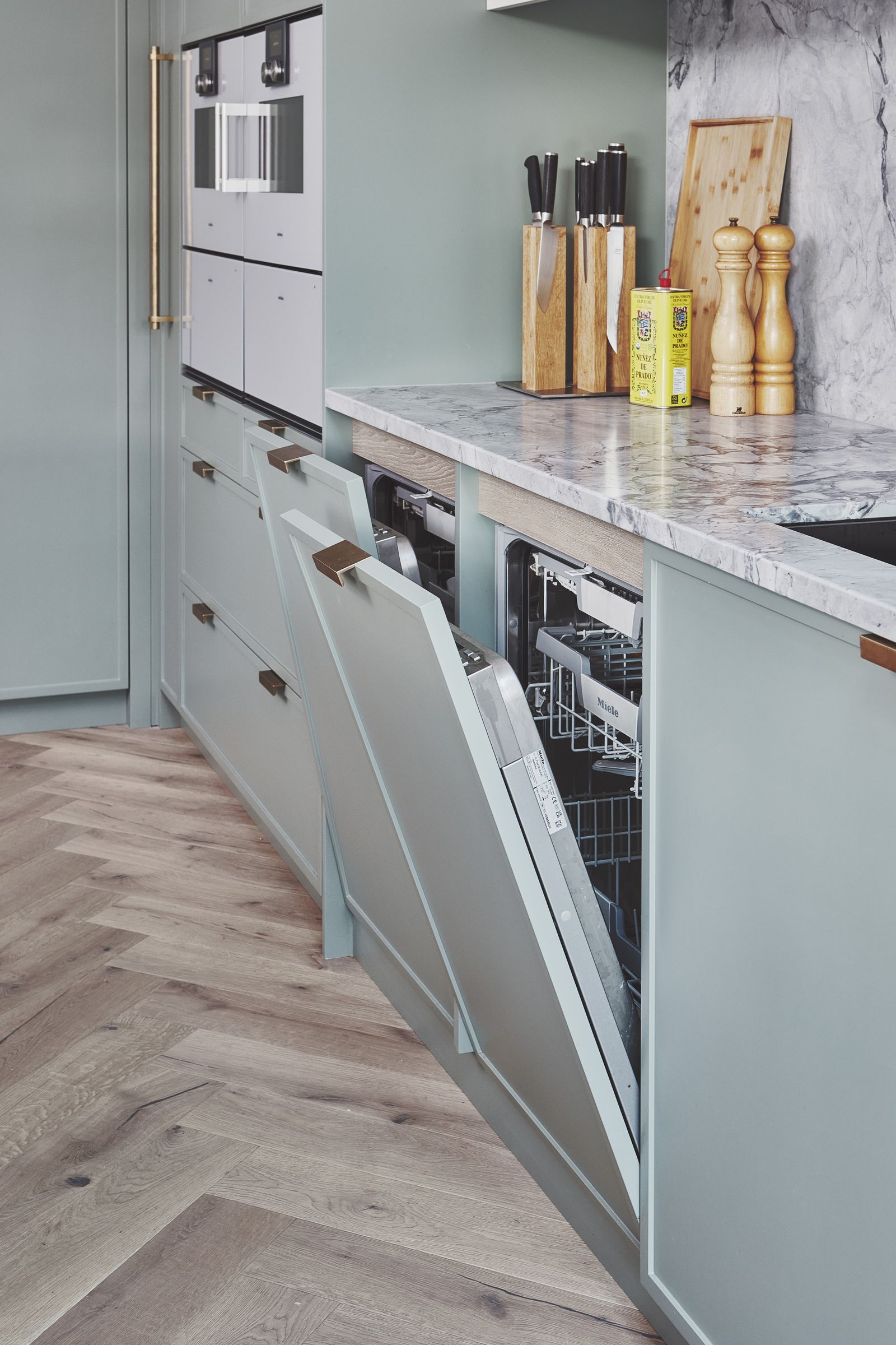 What's the ideal dishwasher placement? Experts weigh in Livingetc