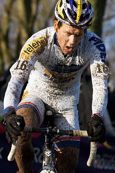 Tom Meeusen (Telenet Fidea) on the top step of the podium.
