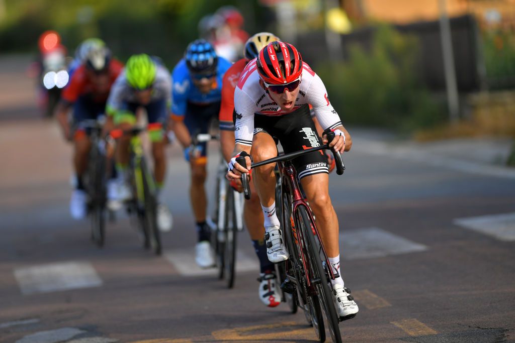 Bauke Mollema (Trek-Segafredo) leading the late move
