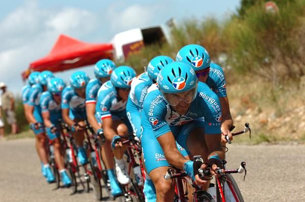 Bouygues Telecom had half its riders crash.