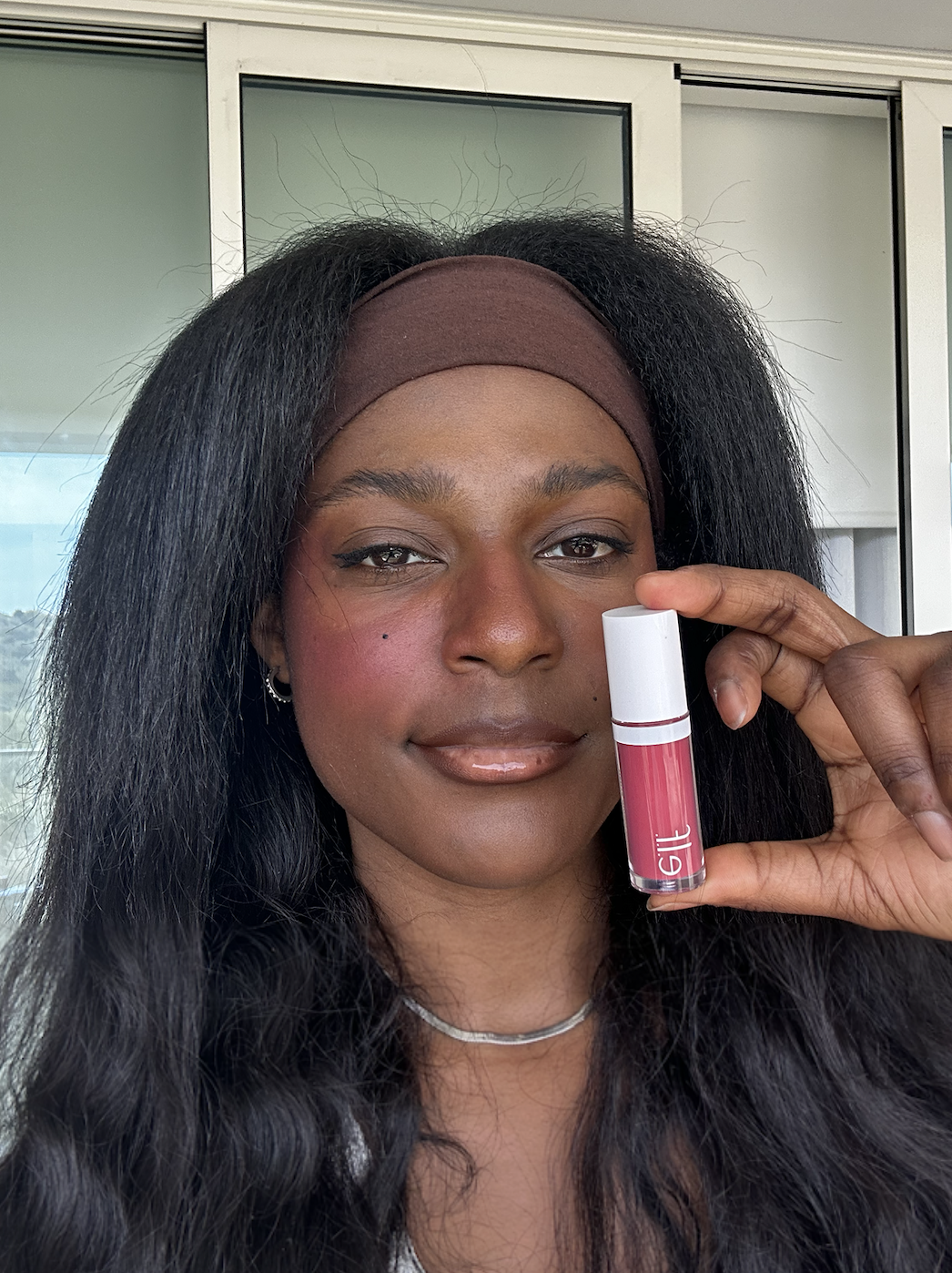 Shei Mamona wearing elf Blusher