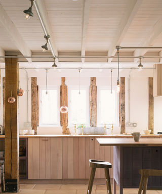 DeVOL kitchen with linear lights