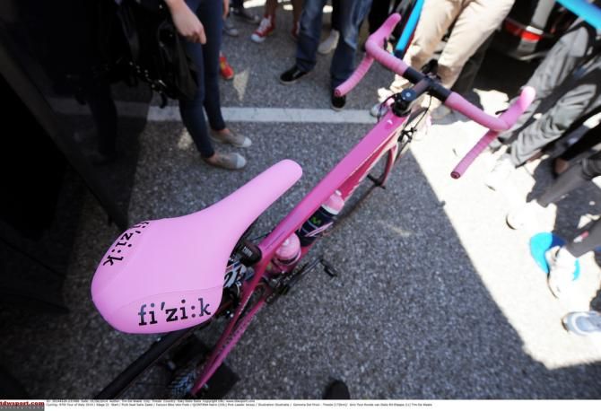 Quintana's pink saddle