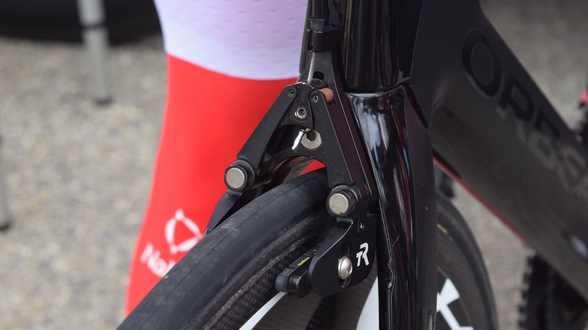 Cofidis appeared to use TruRig OmegaX direct mount brakes with some of the aero covers removed