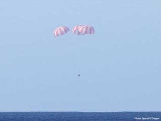 Dragon Spacecraft Landed in the Pacific Ocean