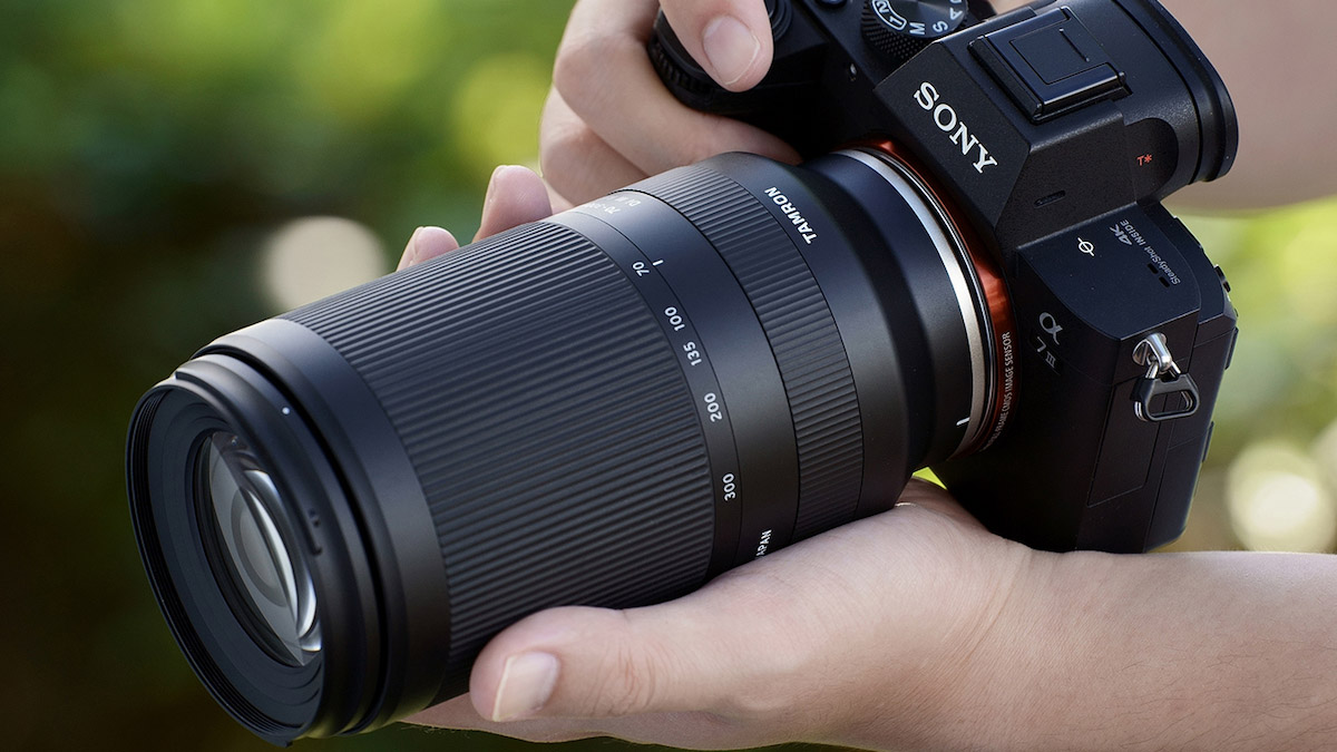 The Tamron 70-300mm F4.5-6.3 Di III RXD - a high quality lens for full-frame mirrorless cameras. Surely the image quality from little Oppo teleconverter can't get anywhere near this?