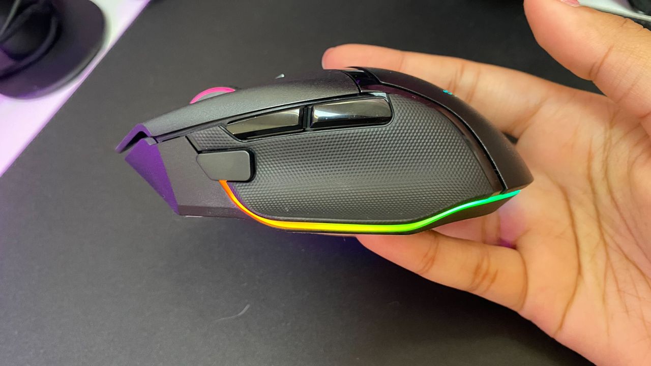 Razer Basilisk V3 Pro and the Mouse Dock Pro