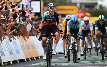 Olav Kooij wins Tour de France 2026 stage 5