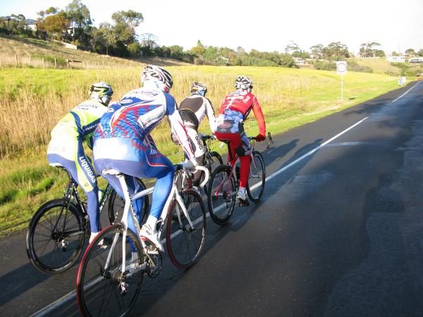 Filippo Pozzato (Katusha) follows the wheel of Luca Paolini (Aqua &amp; Sapone) while scouting the world championship course.