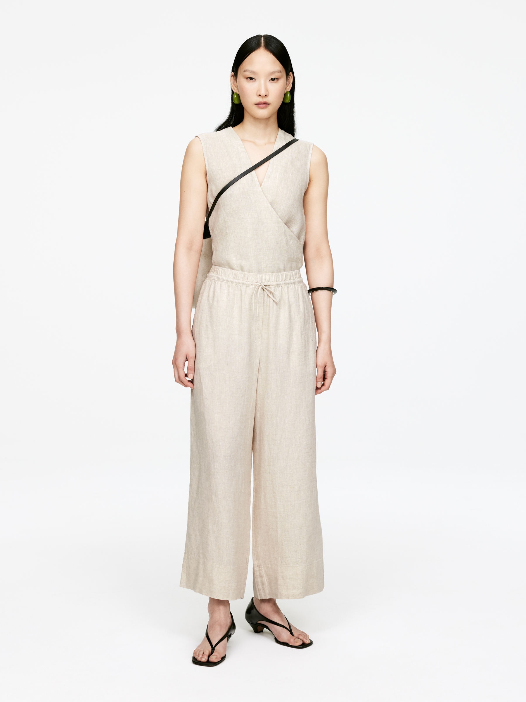 Cropped Linen Trousers 
 Beige 
 Women 
 Arket Gb