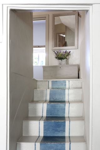 staircase ideas: painted stair runner