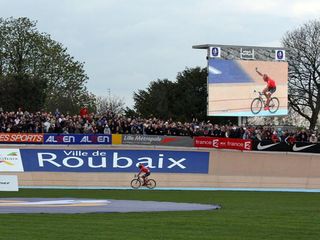 Fabian Cancellara (Saxo Bank) arrives at the Roubaix velodrome with plenty of time to celebrate.