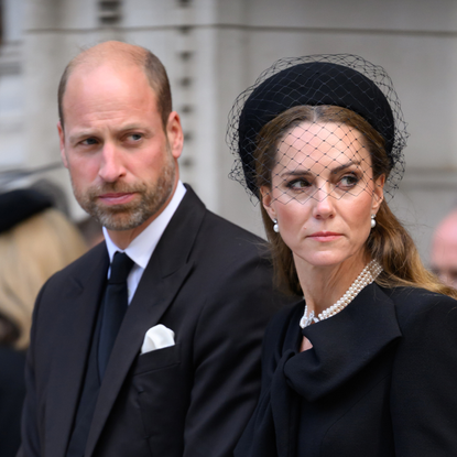 Prince William Left &lsquo;Furious&rsquo; Over Photographs With Prince Andrew