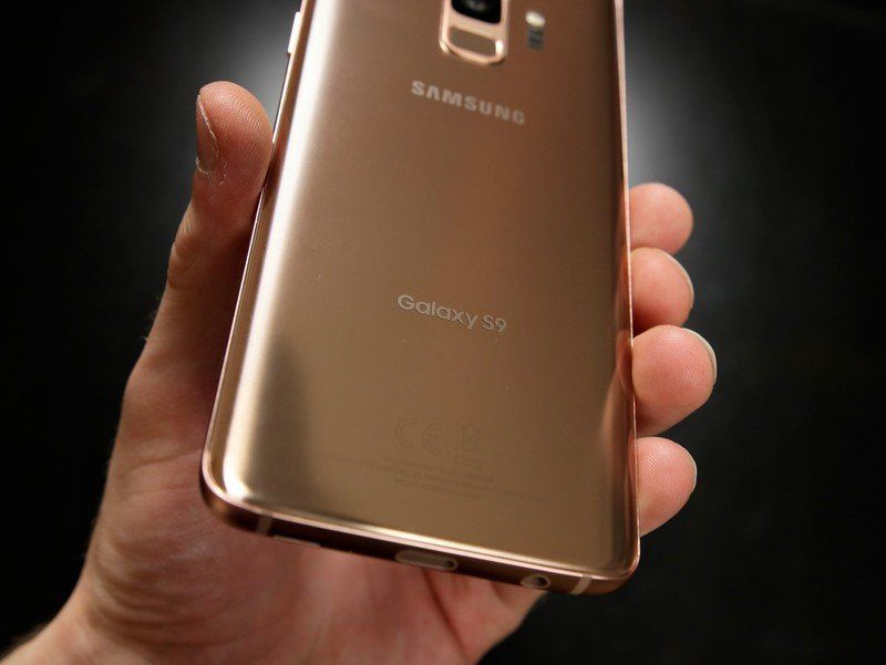 Sunrise Gold Samsung Galaxy S9
