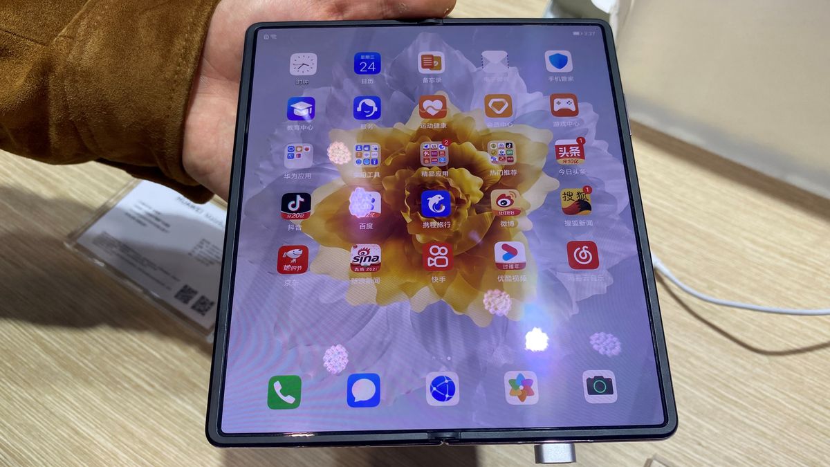 Huawei Mate X2