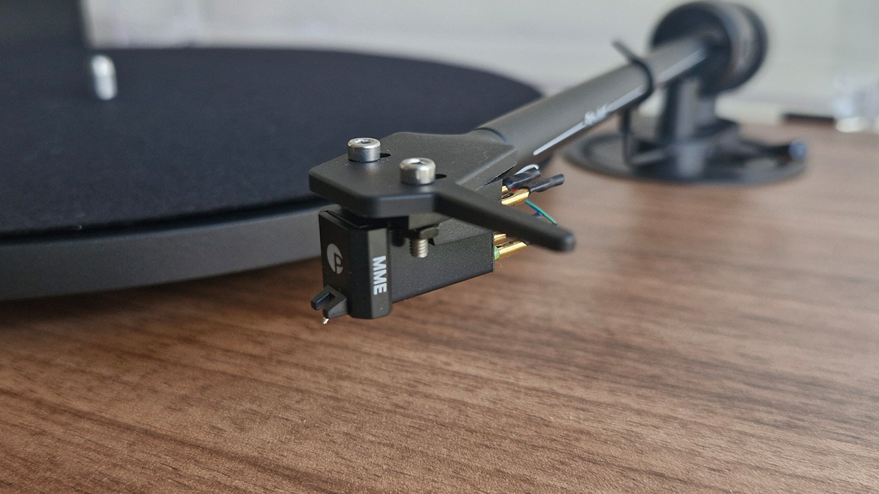 Pro-Ject E1.2 turntable