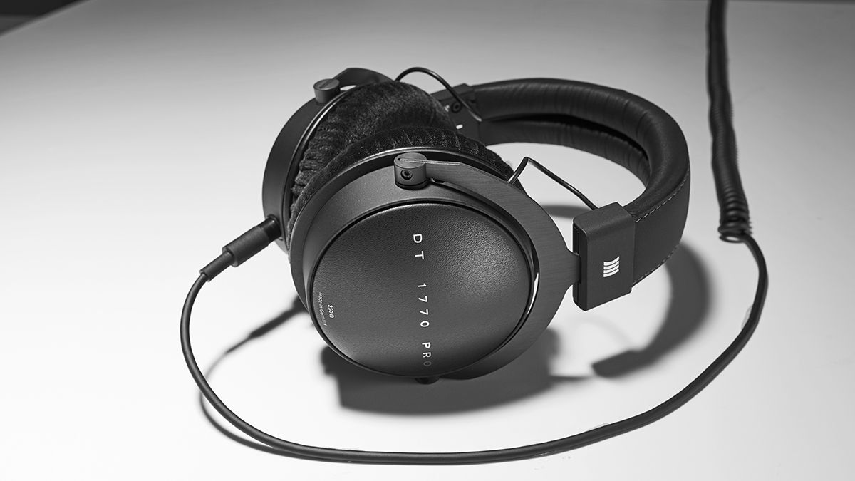 即日出荷 beyerdynamic ベイヤーダイナミック DT1770PRO billard