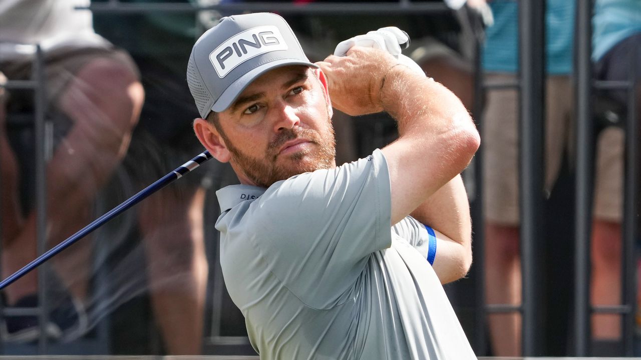 Louis Oosthuizen takes a shot at LIV Golf&#039;s 2022 Team Championship at Trump National Doral