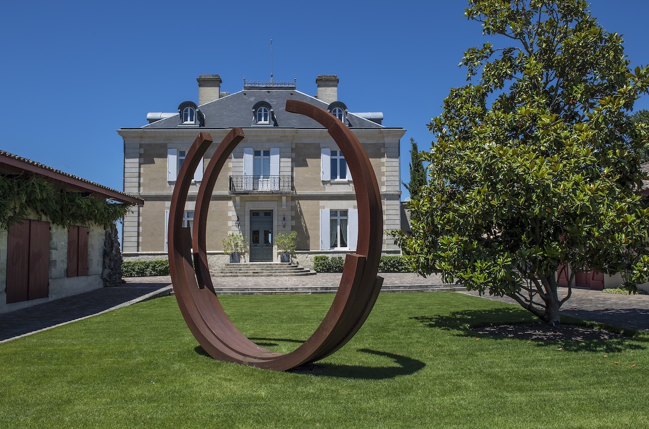 statue in front of Haut-Bailly