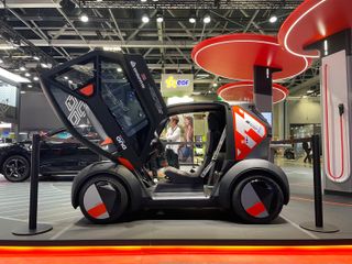 Mobilize Duo Concept car at Paris Mondial de l'Auto 2022