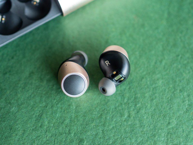 Creative Outlier Gold review