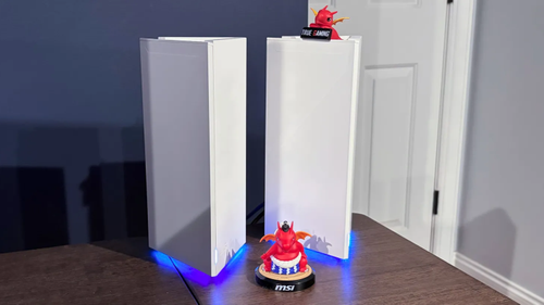 This isn't a smart lamp — it's a Wi-Fi 7 mesh router, and my wife likes ...