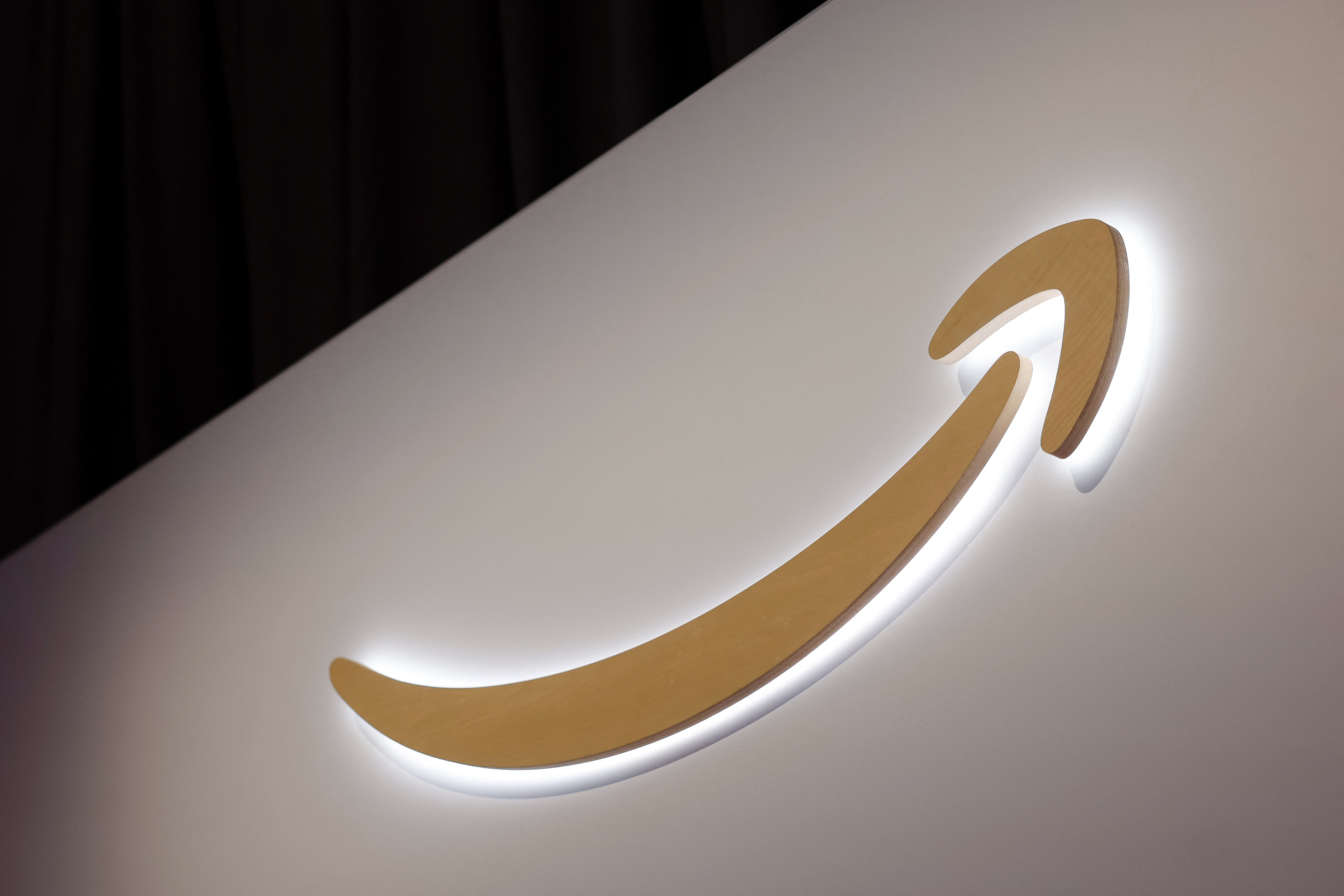 Amazon logo