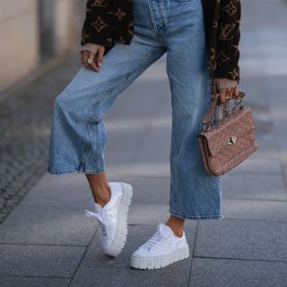What shoes do y'all wear with 90's style jeans (besides sneakers
