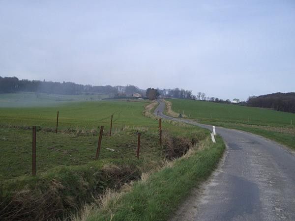 The Knokteberg winds peacefully through the countryside... ... of Wallonia!
