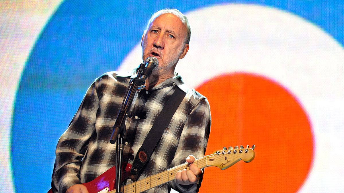 Pete Townshend of The Who performs on stage at the F1 Grand Prix after concert on March 29th 2009 in Melbourne, Australia