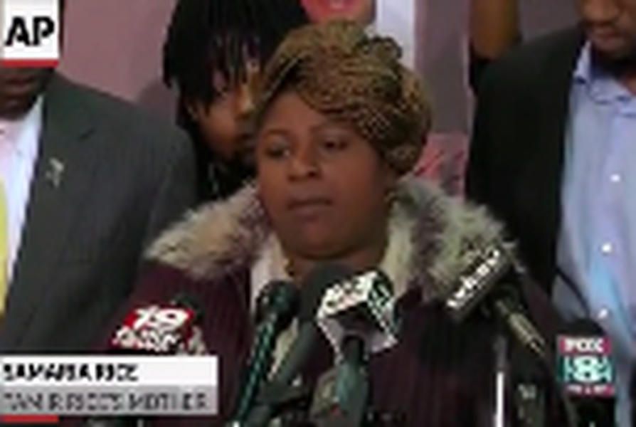 Tamir Rice&amp;#039;s mom calls for officer conviction in Cleveland shooting