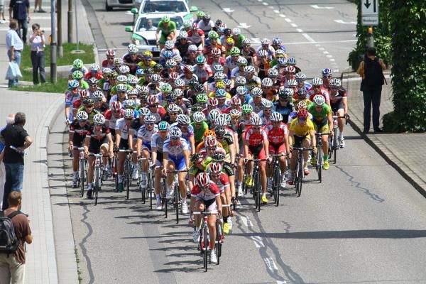 A sluggish peloton tackles the German championships