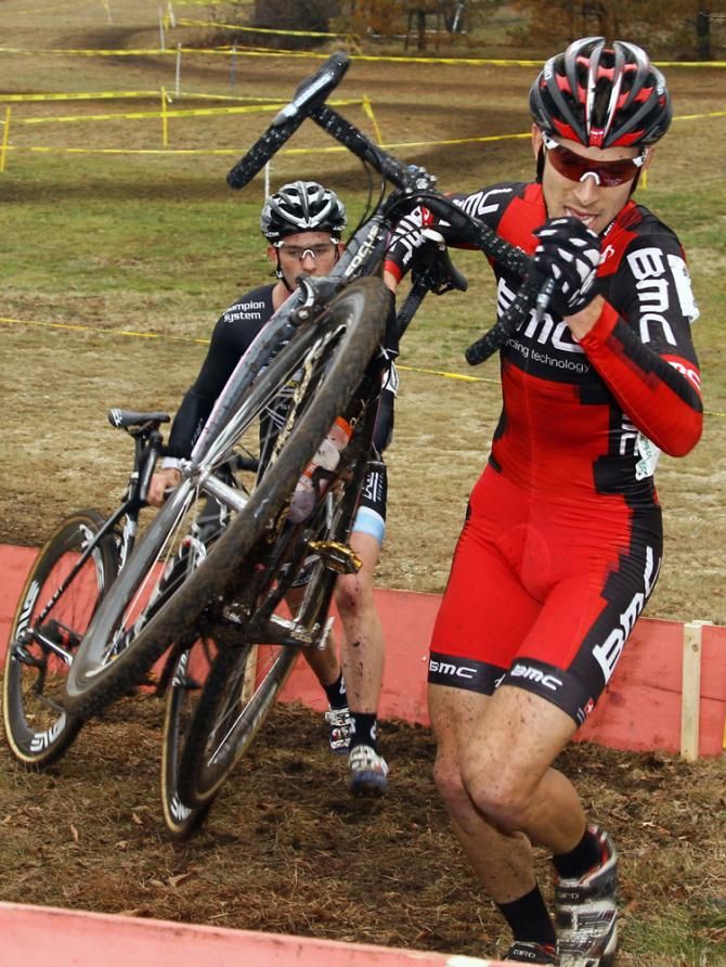 Kerry Werner Jr. (USA BMC U23 Development Team) put in a great effort and carries that bike with style over the barriers.