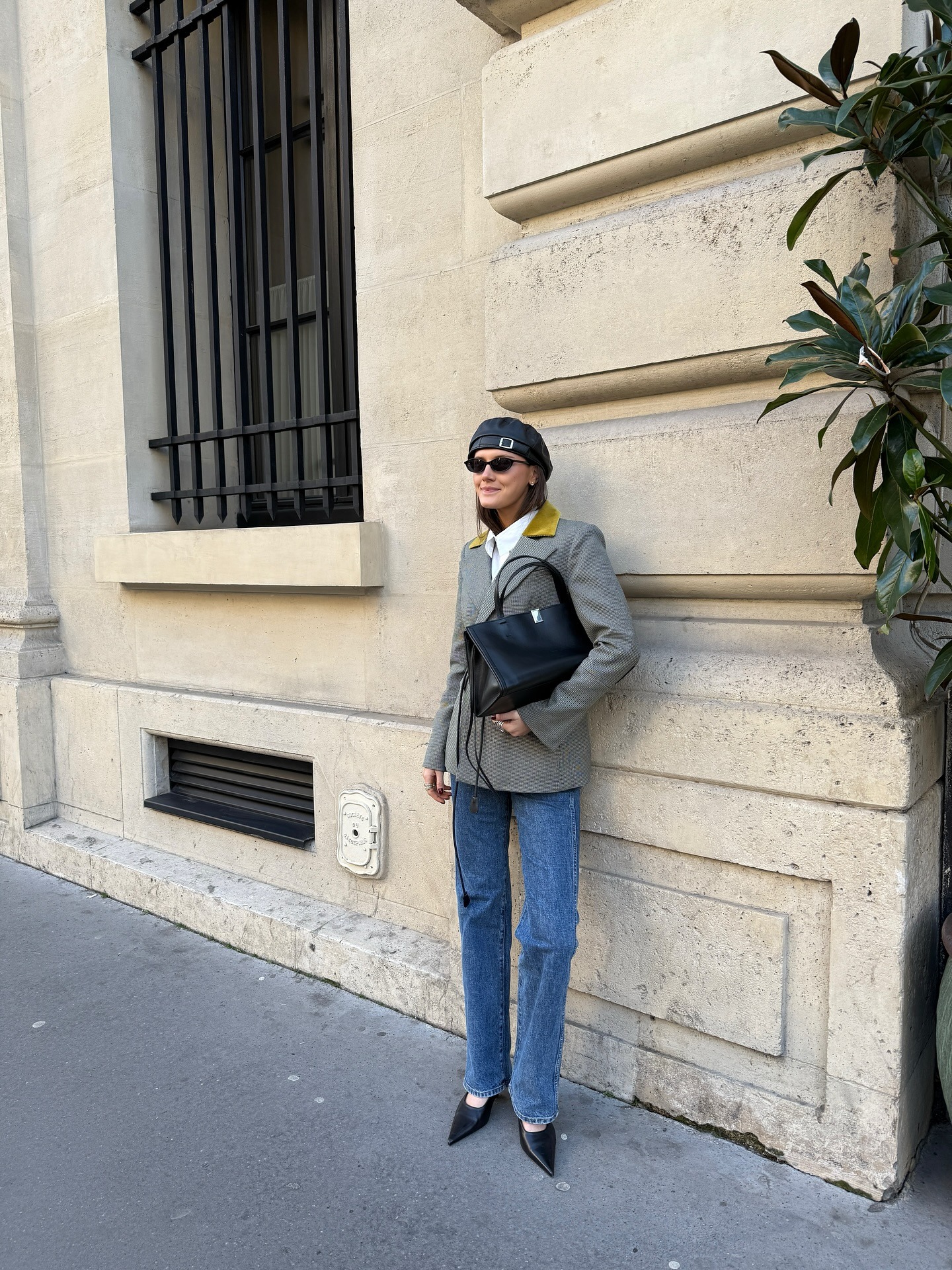 @cocoschiffer in one of the cigarette jeans outfits.