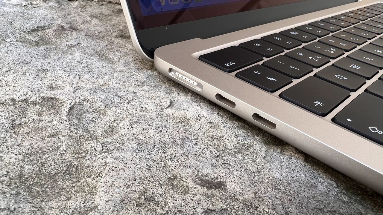 Macbook Air Review 2022