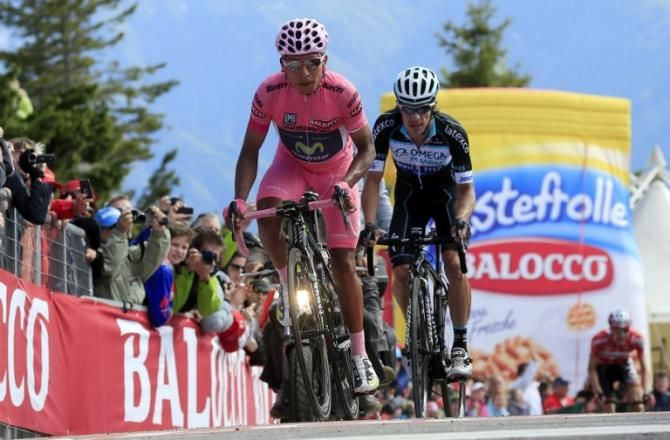 Race leader Nairo Quintana leads Rigoberto Uran to the line
