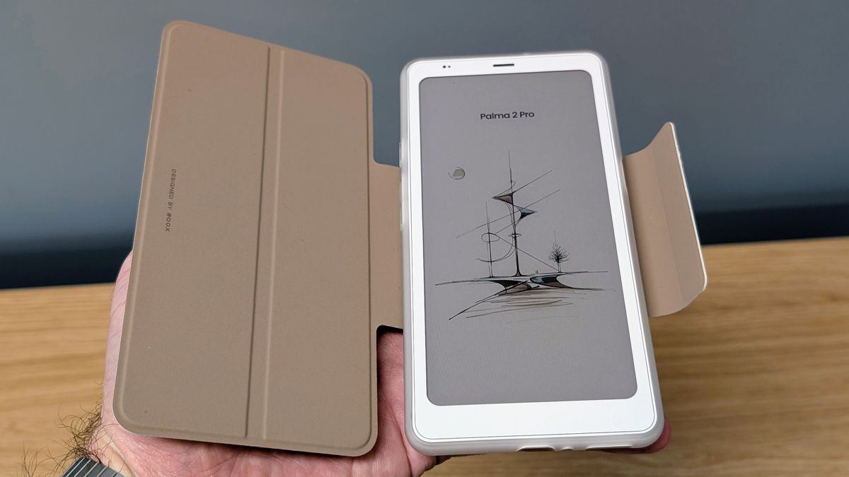 Boox Palma 2 Pro in flip case with case open