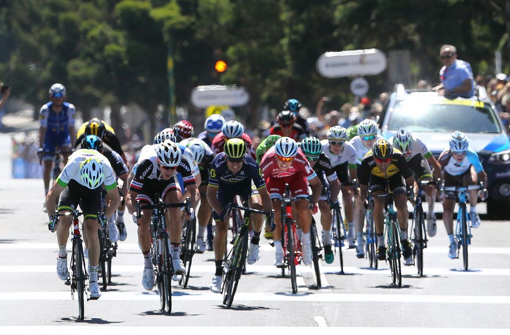Cam Meyer about to be overtaken in the final metres