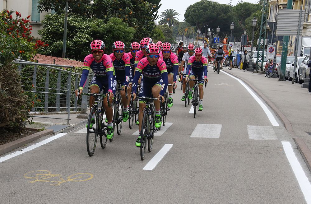 Lampre-Merida recon the team time trial course