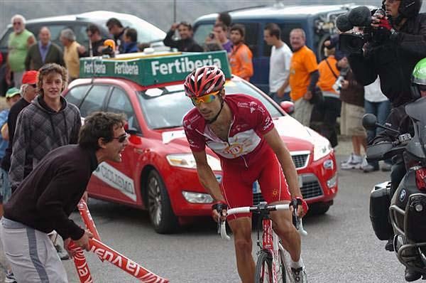 David Moncouti&eacute; (Cofidis) rounds a bend on the final climb.