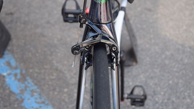 Shimano Dura-Ace R9100 brakes provides Cavendish with stopping power