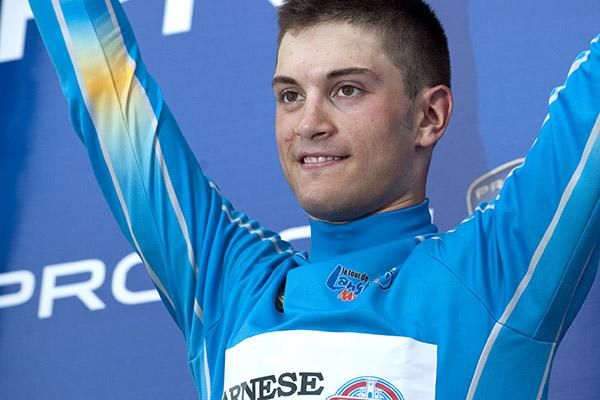 Andrea Guardini (Farnese Vini/Neri Sottoli) looks to have the goods in the sprint points competition.