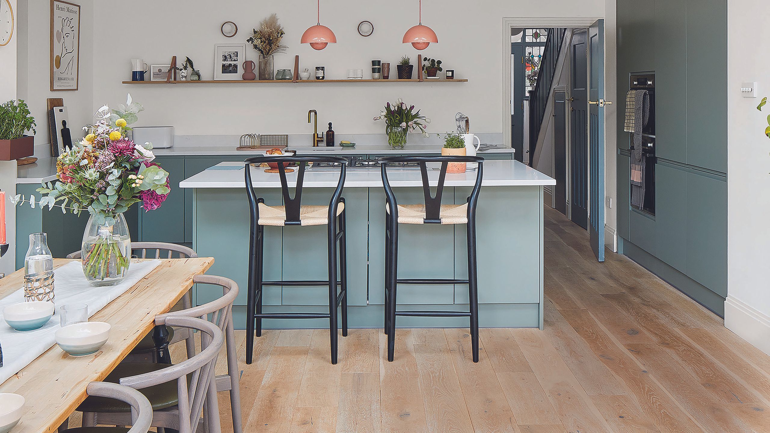 Open plan kitchen vs closed plan kitchen - which is best? | Ideal Home