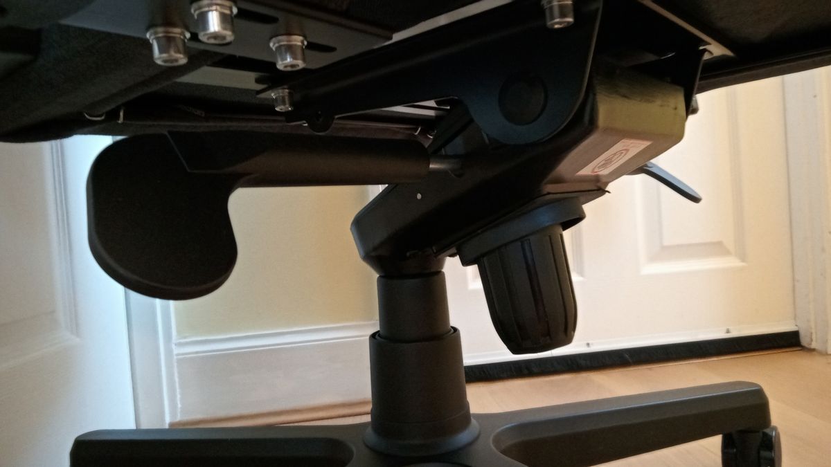 Noblechairs Hero ST review comfortable gaming chair brings the class