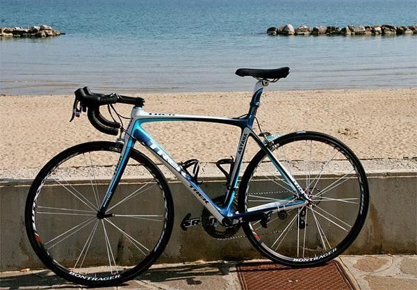 Like Contador did before the Giro, the bike also got some sun at the beach.