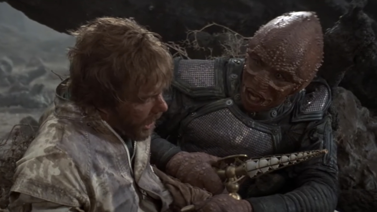 Dennis Quaid and Louis Gossett Jr. in Enemy Mine