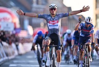 Ename Samyn Classic: Mathieu van der Poel sprints to first road victory of 2025