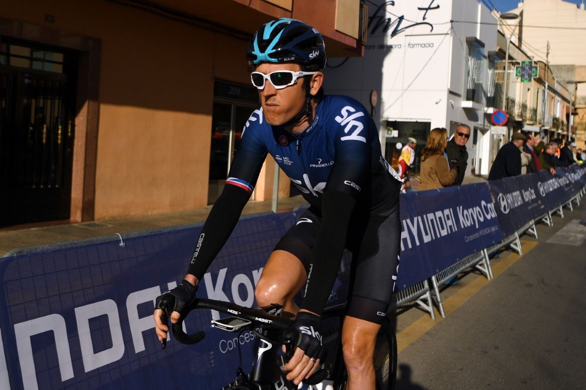 Geraint Thomas rides to the start