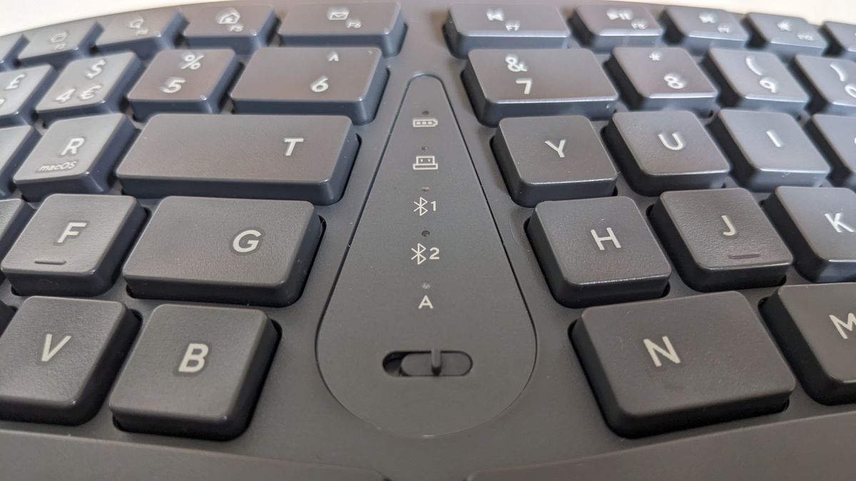 Trust Keyra ergonomic keyboard during our review