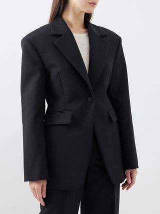 Single-button suit jacket